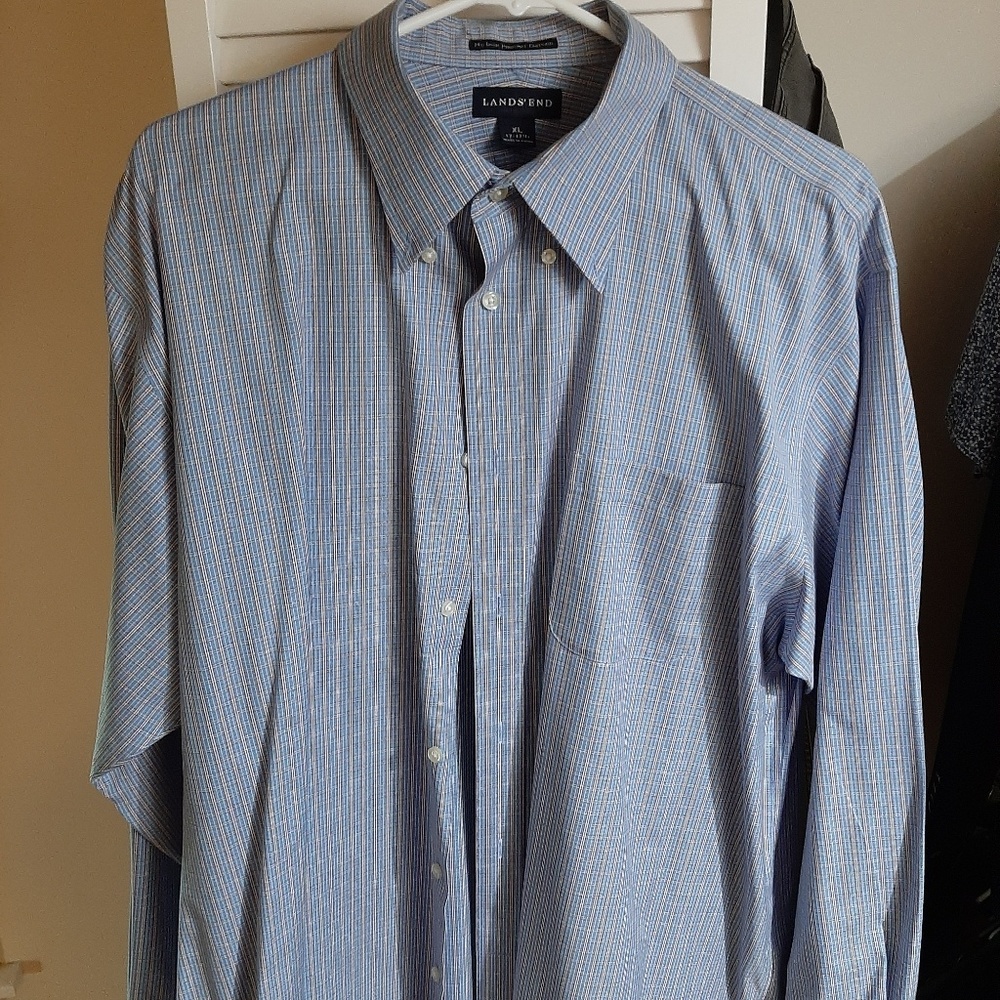 XL button down - Picture 2 of 2